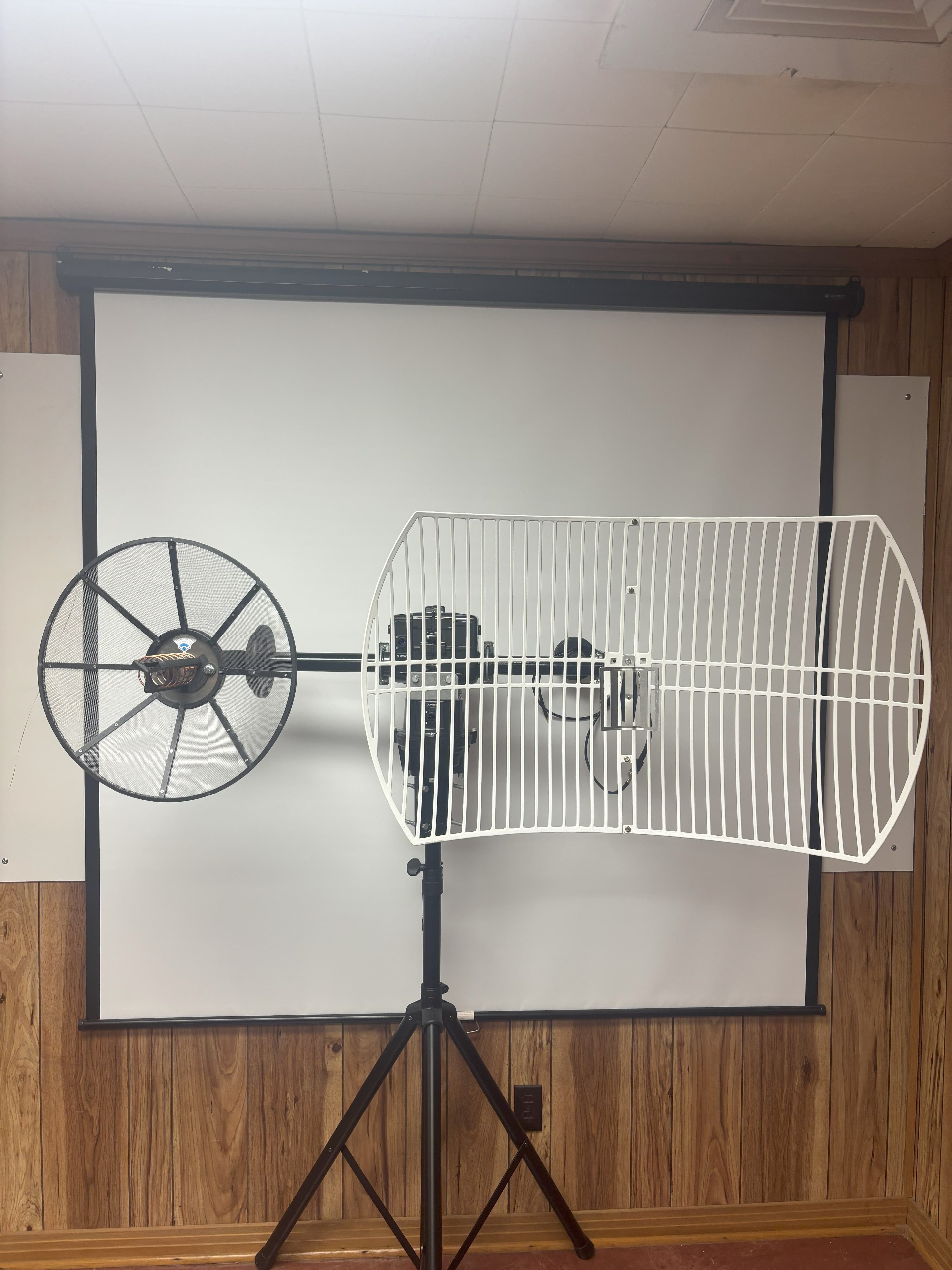 Prototype ground station antenna